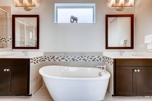 Létesítmények, Fam Friendly 5 Bed Home Blocks To Pearl/Riverwalk! near Witte Múzeum