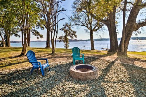 Lovely Toledo Bend Studio with Scenic Views!