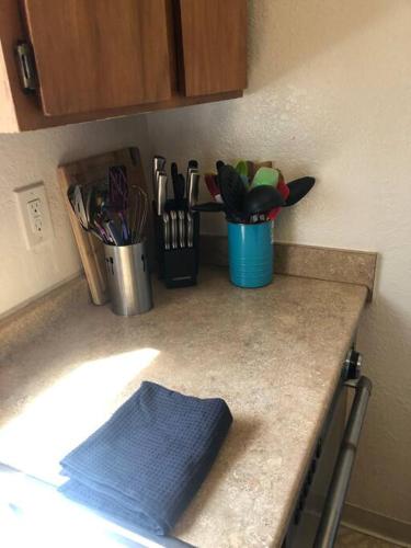 Convenient 2BR Walk To Bart 10 Min To Berkeley