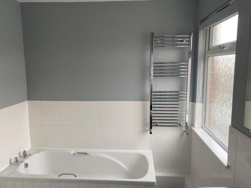 Cheerful 3 bedroom Townhouse, Leeds (Foto 4)