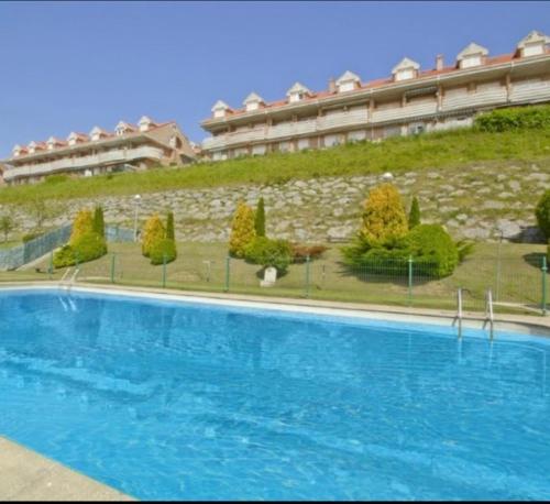 Apartamento EL PILAR con vistas a la bahía y a los picos