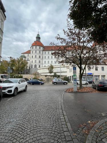 Zimmer zum vermieten direkt an der Donau und am Schloss in Neuburg An Der Donau