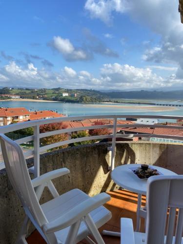 Apartamento EL PILAR con vistas a la bahía y a los picos