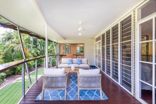 Luxe Treehouse Stay with Pool in the Tropics