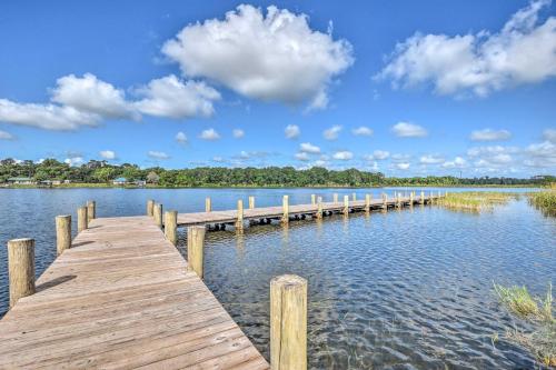 Crescent City Apartment w/ Easy Lake Access! in Daytona Beach City Center