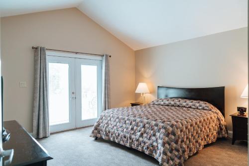 Skaneateles Suites