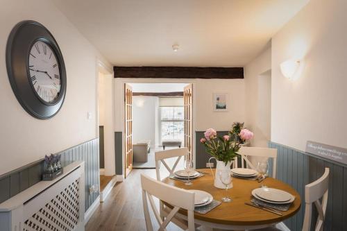 Picture of Blue Skies Apartment - Harbour Views