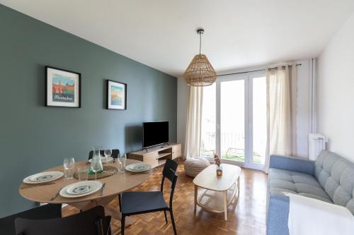 Two-Bedroom Apartment image 6
