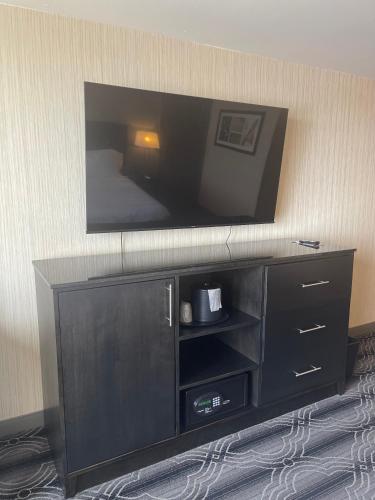 Grand Resort Hotel - Mt Laurel - Philadelphia in Mount Laurel, USA