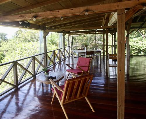 Létesítmények, Eden Jungle Lodge in Isla Cristobal