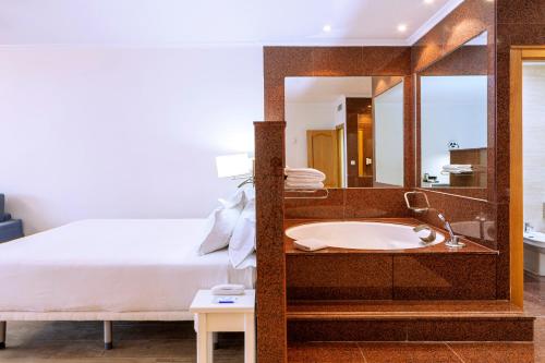 Playasol Aquapark & Spa Hotel - main image