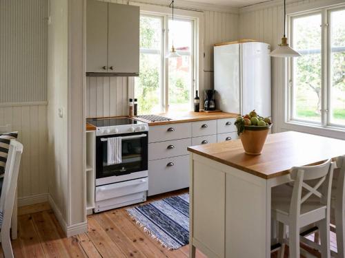 Facilities, Historic Cottage by Lake Yngern in Stjärna