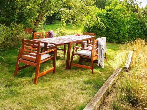 Exterior view, Historic Cottage by Lake Yngern in Stjärna