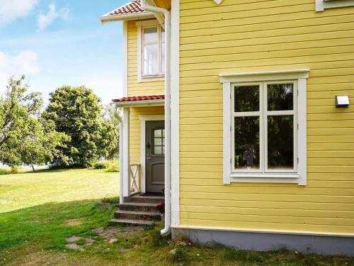 Exterior view, Historic Cottage by Lake Yngern in Stjärna
