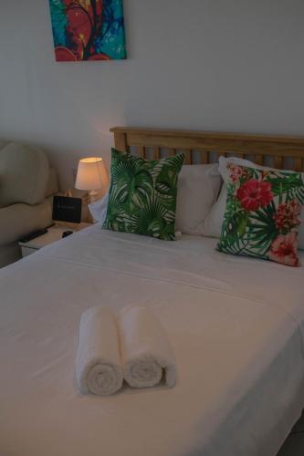 Double Room with Balcony and Sea View image 2