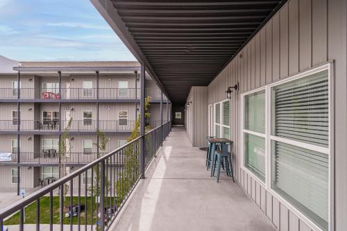 Balcony/terrace, Bringham's Mill Apartments Perfect for Groups Full Kitchen Gym and Free Parking in Rexburg (ID)