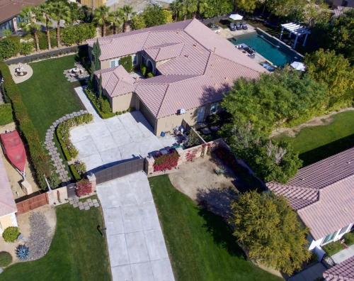 Lawrence Estate - Travel with us, you may be permanently out of office. *Long Term Rental* in Indio, USA