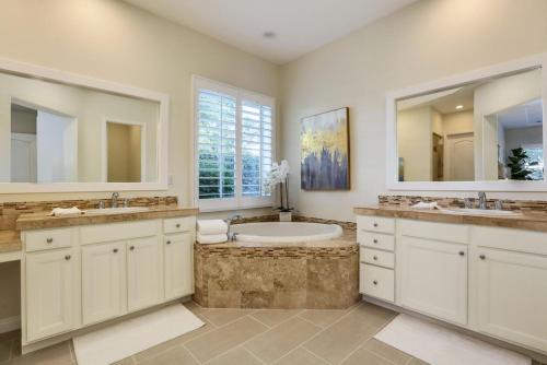 Lawrence Estate - Travel with us, you may be permanently out of office. *Long Term Rental* in Indio, USA