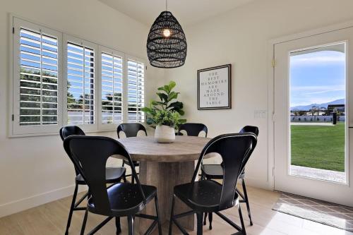 Delaware Estate - Expansive Backyard, Pool/Spa, Games, Great for Entertaining! in Palm Desert, USA