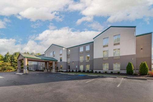 Best Western Plus Russellville Hotel & Suites