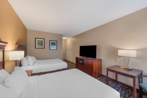 Best Western Plus Russellville Hotel & Suites - image 12