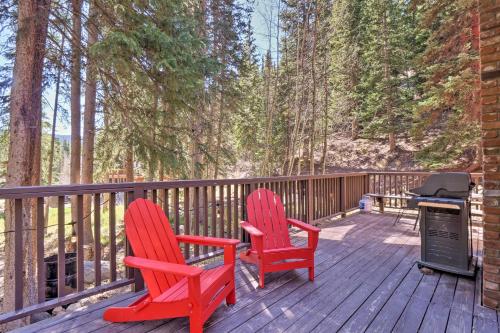 Alma Cloud 9 Cabin with Fireplace and Wooded Views! in Blue River