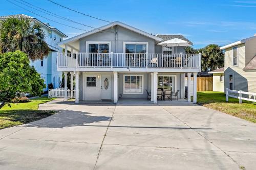 Vilano Beach Oasis Cottage in St. Augustine, USA
