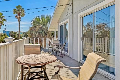 Vilano Beach Oasis Cottage in St. Augustine, USA