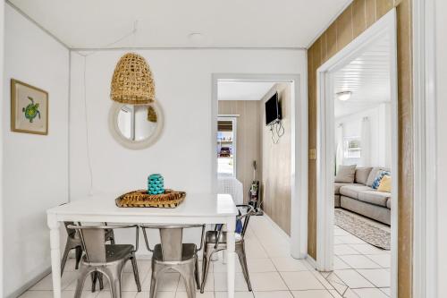 Vilano Beach Oasis Bungalow in St. Augustine, USA