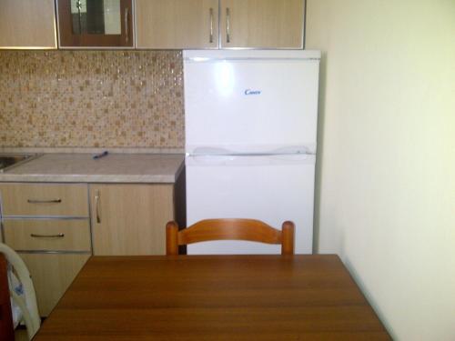 Guesthouse Fatos Biti - image 2