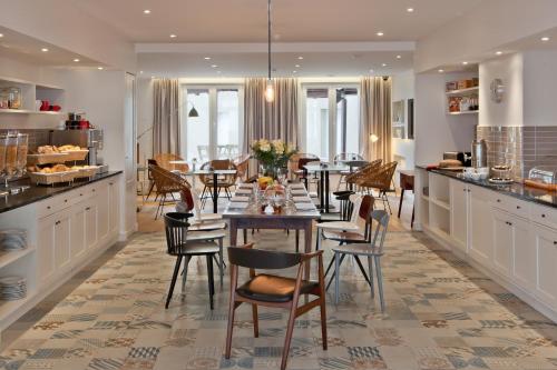 Citadines Sainte Catherine Brussels - image 3