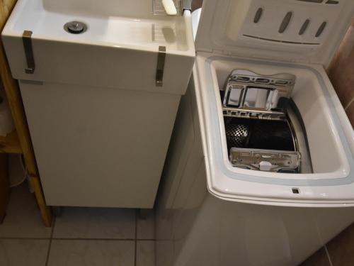 Studio cabine rénové au pied des pistes - 4/5 pers, balcon, forfait ménage - FR-1-689-35 Studio cabine rénové au pied des pistes - 4/5 pers, balcon, forfait ménage - FR-1-689-35