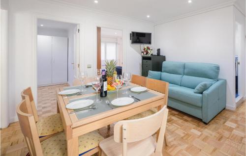  Beautiful apartment in Oviedo with 2 Bedrooms and WiFi in Oviedo