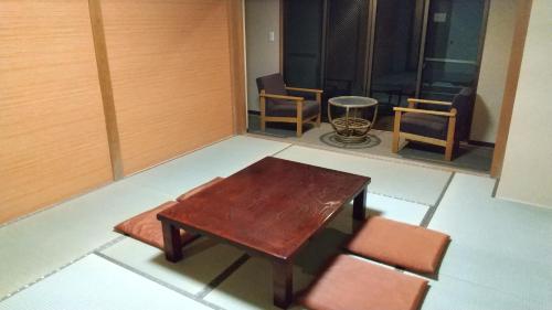 Japanese-Style Quadruple Room