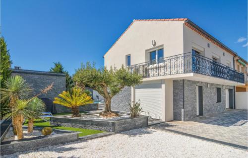 Four-Bedroom Holiday Home in Le Grau d'Agde - image 5