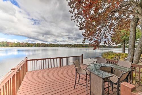 Lakefront Poconos Home with Game Room and Kayaks! in Tobyhanna, USA