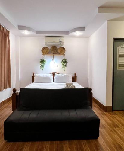 Secret Place Hotel and Restaurant thumbnail 2