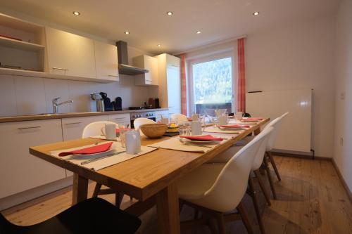  GO FOR MOUNTAINS Appartements, Pension in Eben im Pongau