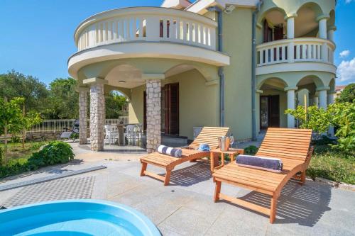 Charming Villa Rea with heated pool - Location, gîte - Sveti Filip i Jakov