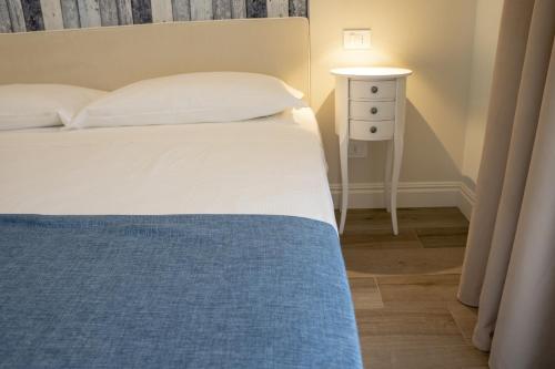 Superior Double Room image 4
