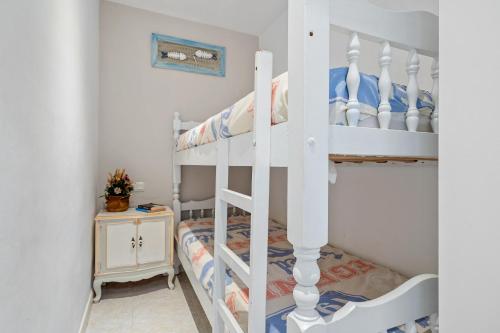 Apartment with Sea View image 8