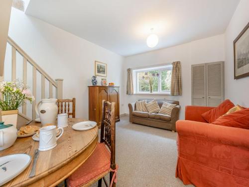 2 Cromwells Cottage-uk40929