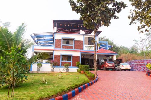 Spacious Villa in Kolad with River Access and Food