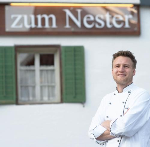 Nester - main image