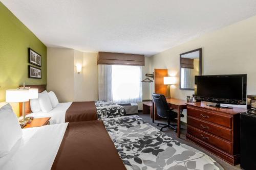 2 queen beds