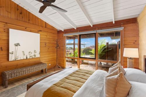 A Coastal Haven in Corinella