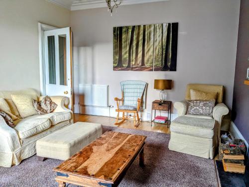 Huge 4 Bed Apt - Perfect Base to Explore The Borders, Jedburgh (foto 2)