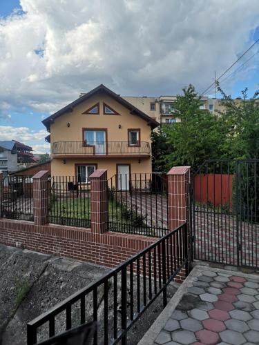 Cozy Villa - Accommodation - Piteşti