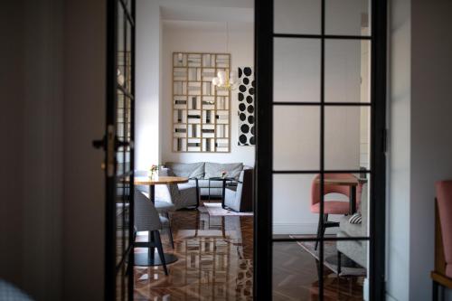 Jump INN Hotel Belgrade - image 10
