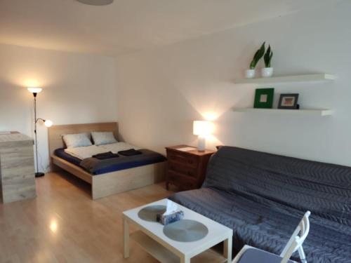 Gallery Apartament Metro Natolin, Warsaw